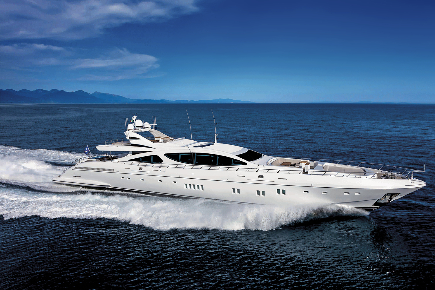 mangusta yachts for sale