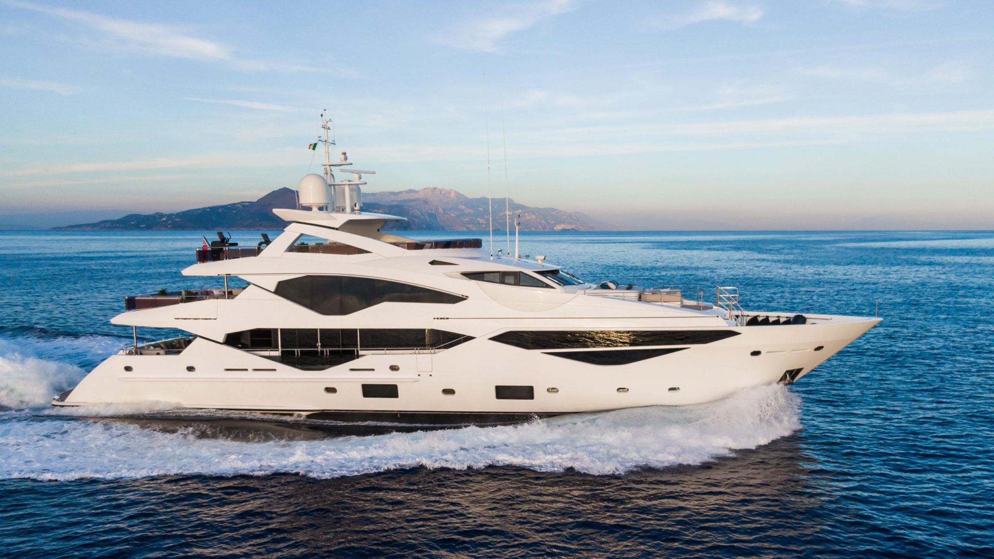 motor yachts for sale in uk