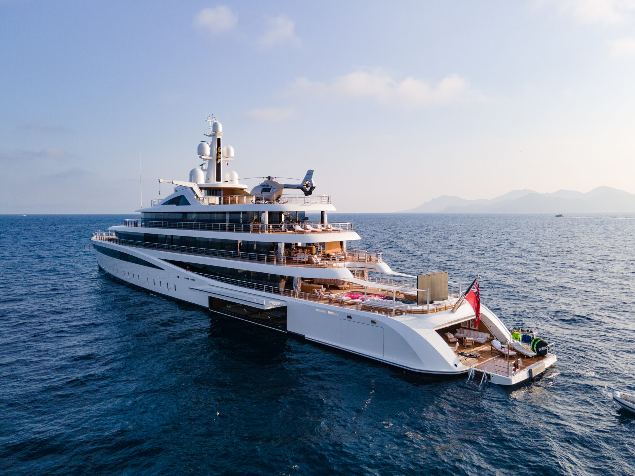 feadship yachts price