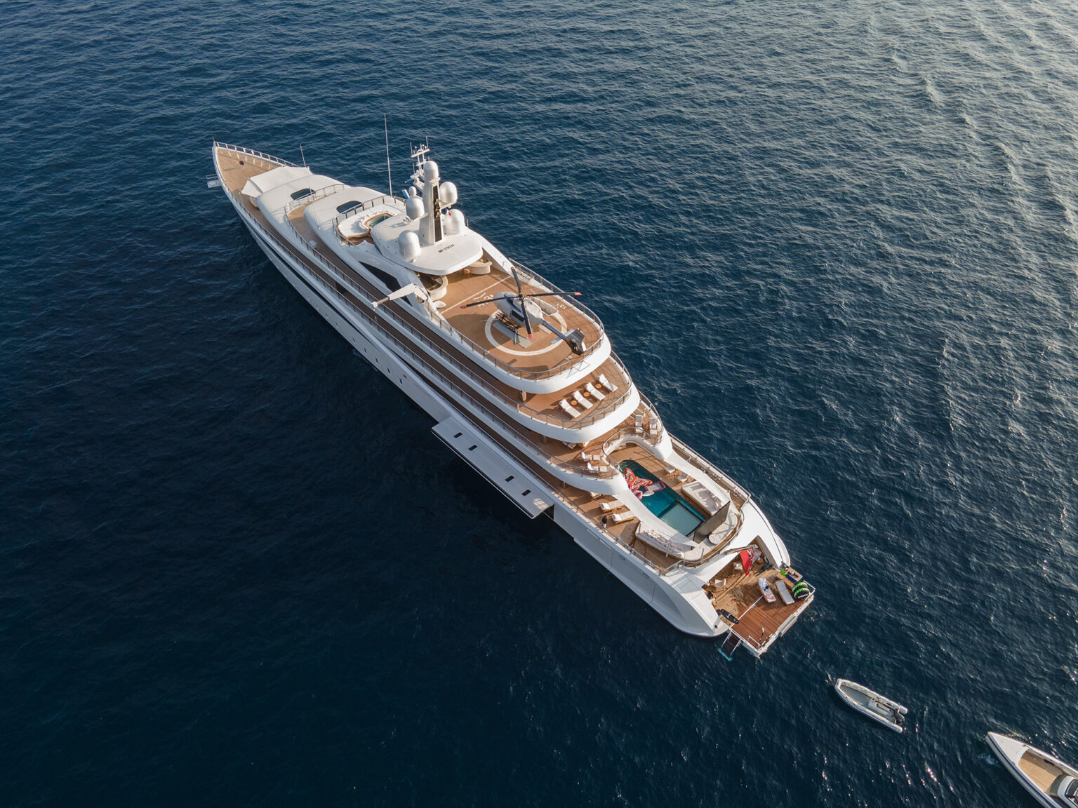 feadship yachts price