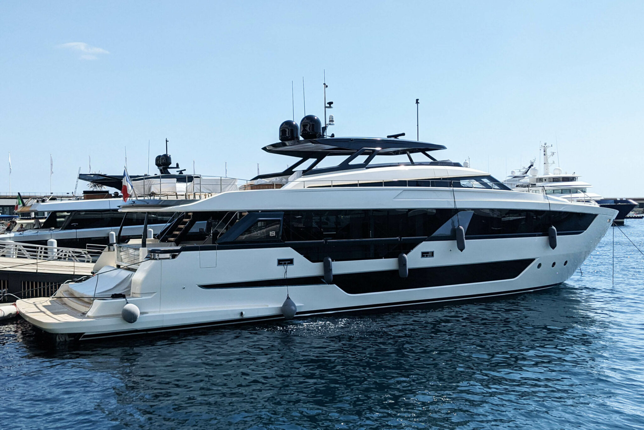 ferretti yachts 1000 for sale