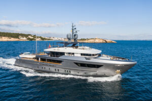 Globas Sanlorenzo 460EXP yacht for sale