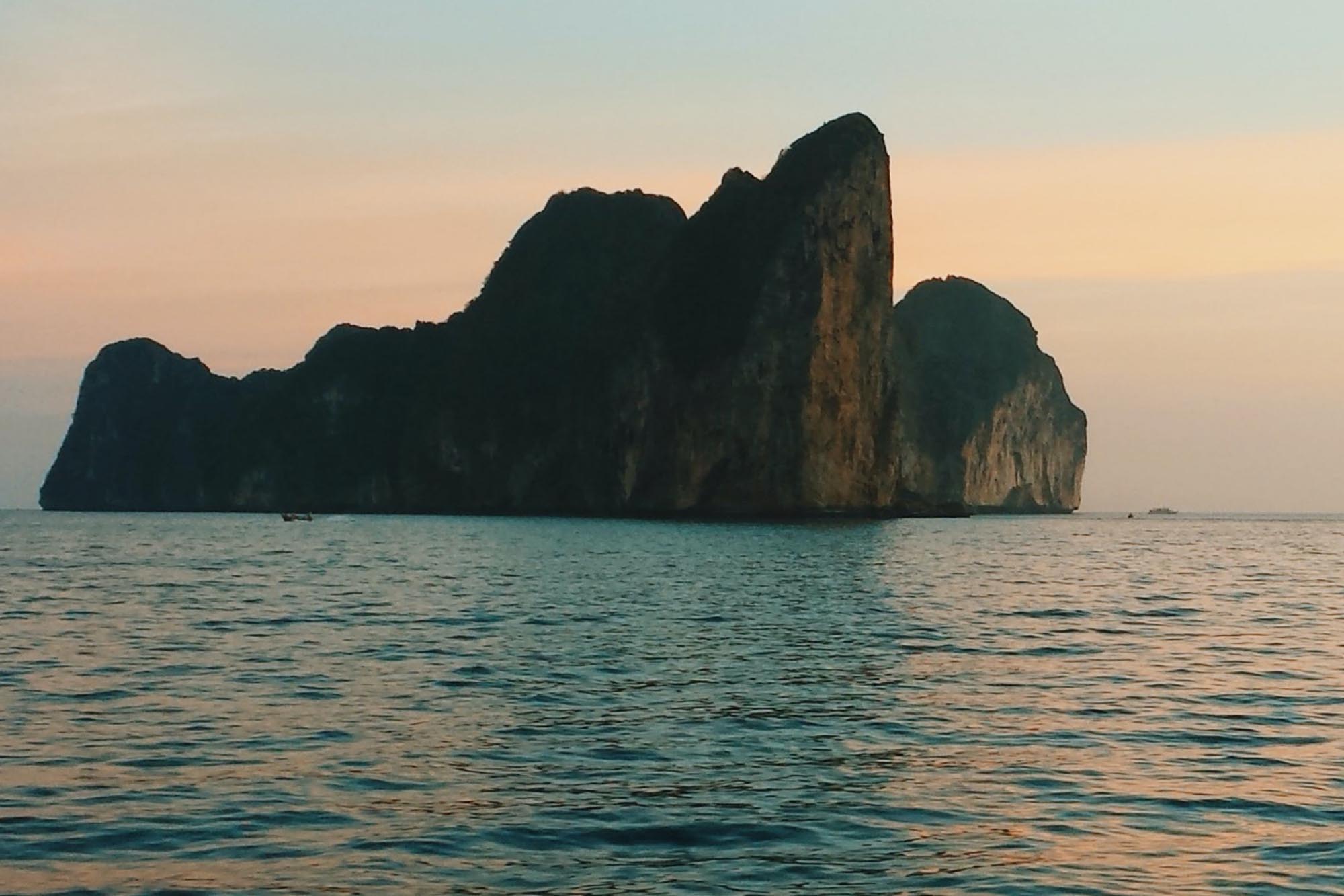 Phi Phi Islands Yacht Charter TWW Yachts