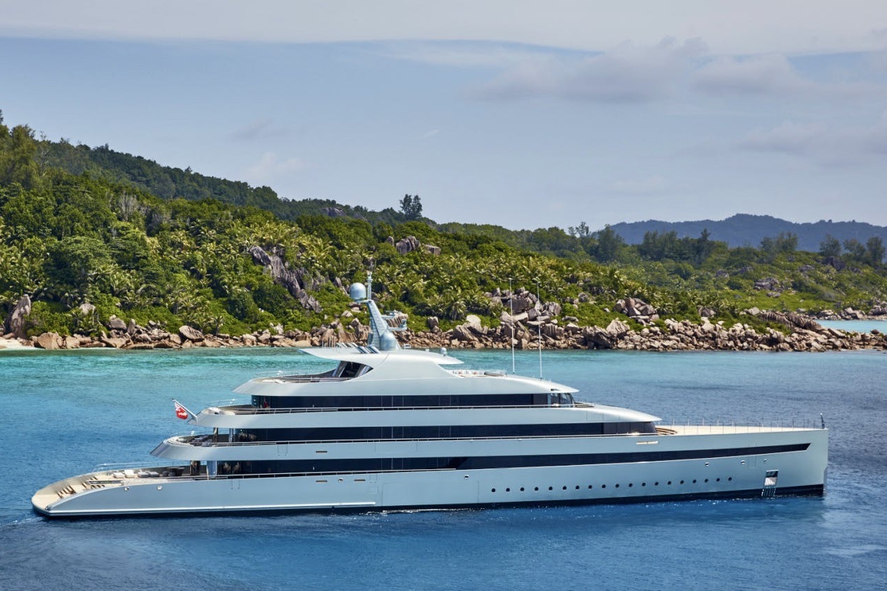yachts-for-charter-with-a-pool-tww-yachts
